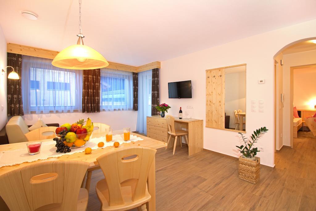 Stiflerhof Lägenhet Pfalzen Rum bild